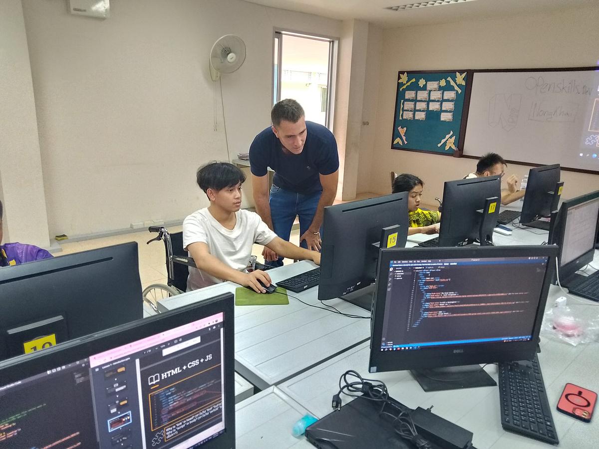 Volunteer for IT Training and Development — full size 1